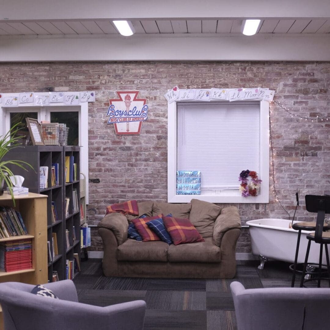 DSF1126 A room with couches and bookshelves